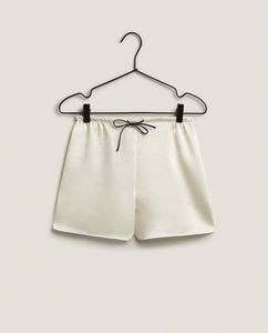 100% Silk Shorts offre à 49,99€ sur ZARA HOME