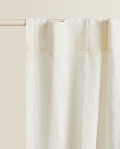 White Linen Curtain offre à 69,99€ sur ZARA HOME