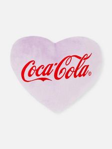 Coussin en cœur Coca-Cola offre à 9€ sur Primark